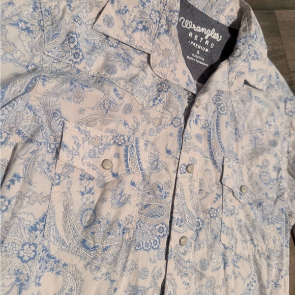 Wrangler Women's Light Blue Paisley Button-Down Shirt - Picture 2 of 4